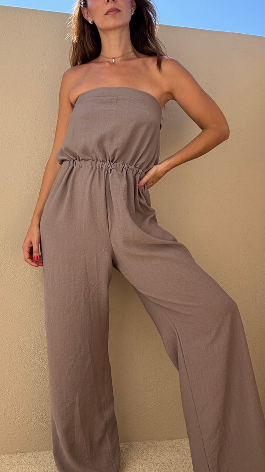 Jumpsuit Ariel taupe (preventa · envíos martes 24 · express)